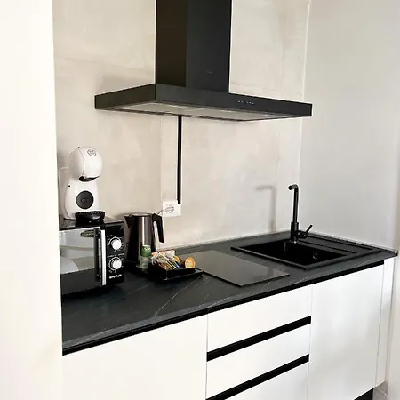 Artemide Luxury Apartment