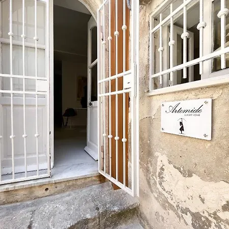 Artemide Luxury Syrakuzy